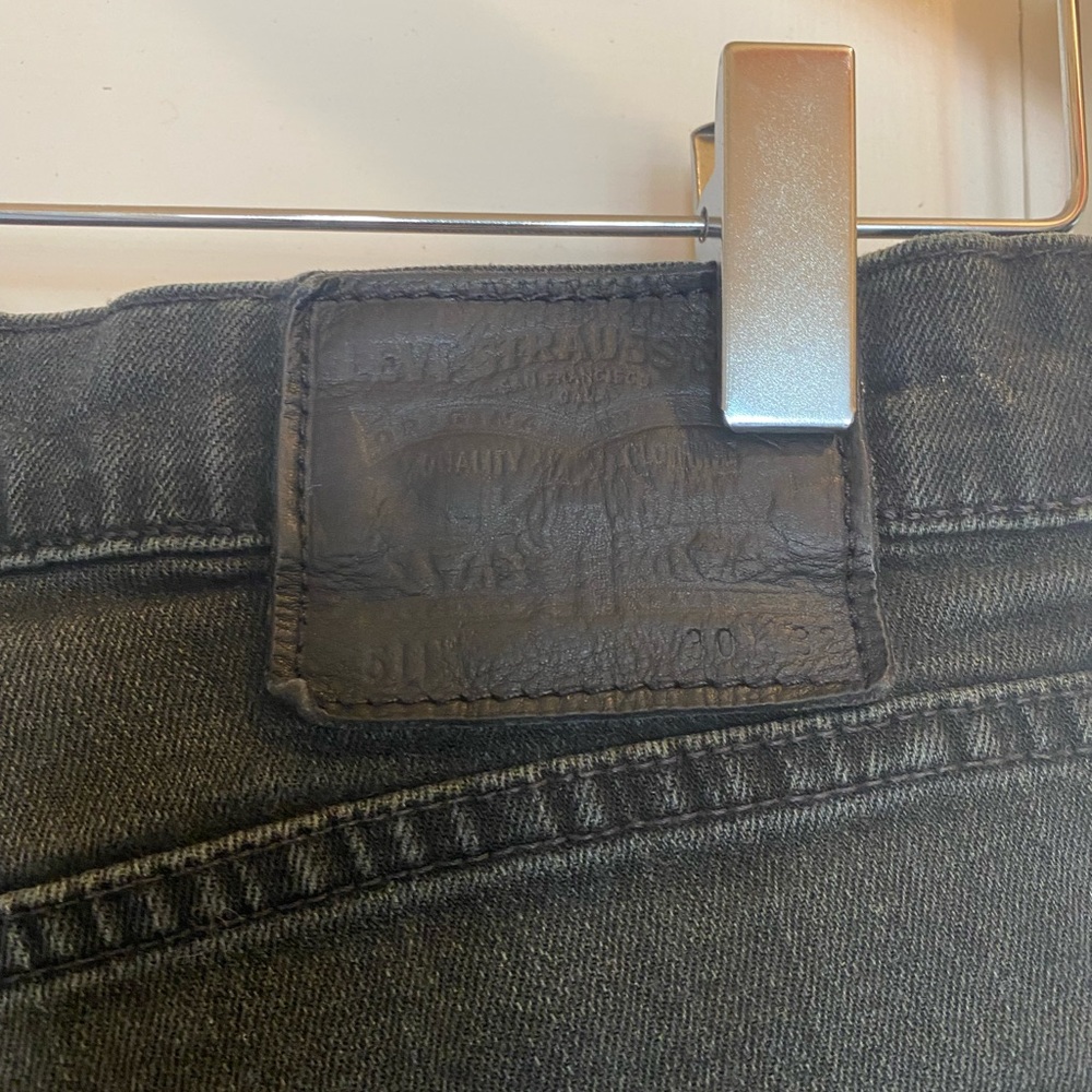 Vintage Levi’s 511 Black distressed jean shorts - Picture 6 of 14